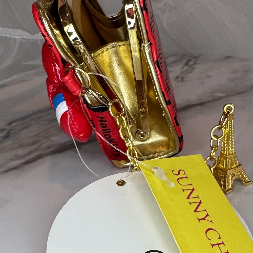 ❤️🤍💙 Hello Kitty Kiss Lock Coin Purse Eiffel Tower 2024 Summer Olympics Souvenir - Picture 8 of 10